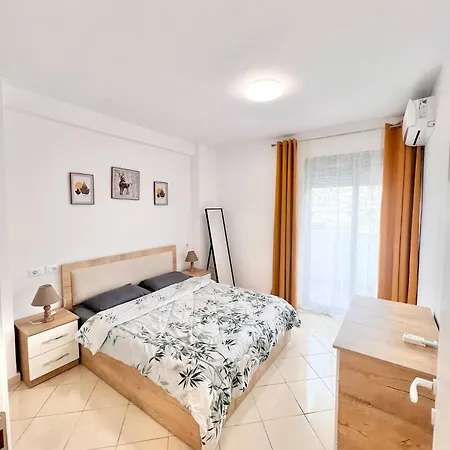 Urban Escape By Adriatic Living 아파트 Durrës