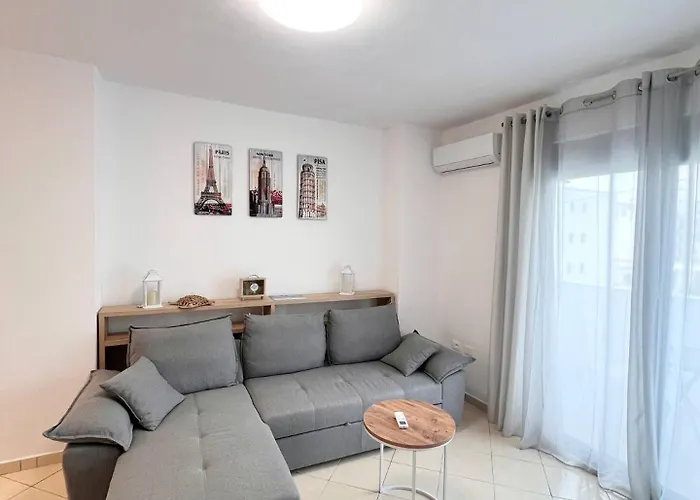 Urban Escape By Adriatic Living Appartement Durrës