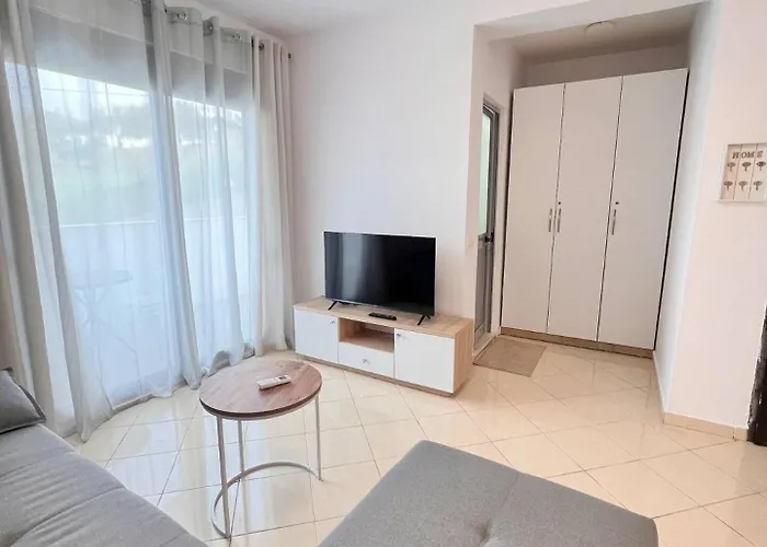 Urban Escape By Adriatic Living Appartement *